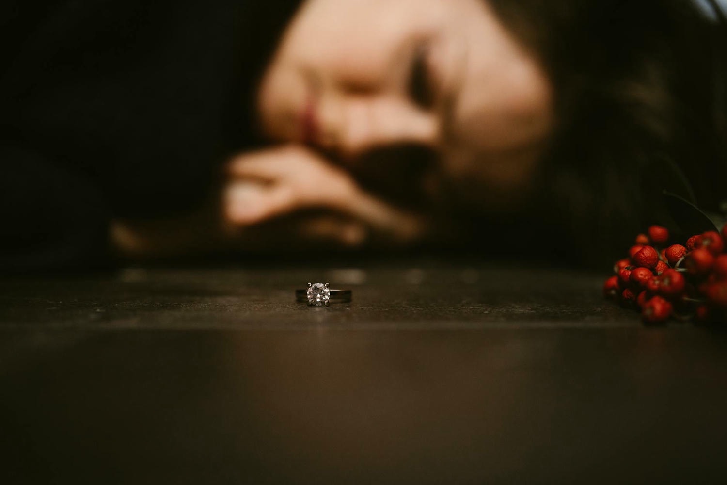 love woman feelings broken